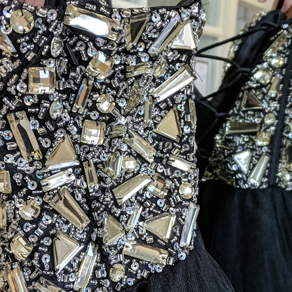 Dave & Johnny size 3/4 straples black party dress. - Picture 5 of 7